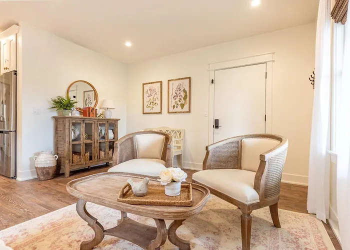 Kildahl House - Boutique #1 West Dundee